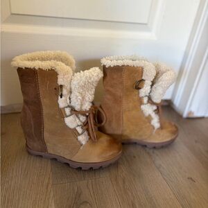 Sorel Women’s Shearling Lined Winter Boots Brown Lace Up Size 7